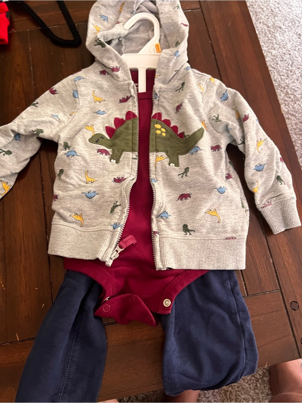 Carter 18 month bundle Set - Picture 3 of 4
